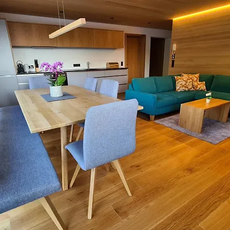 Alphof Faschina * Фонтанелла