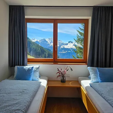 Alphof Faschina * Фонтанелла